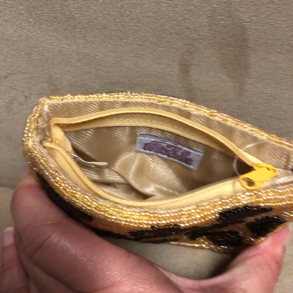 Far Nine Sequin Beaded Coin Clutch - Picture 4 of 7